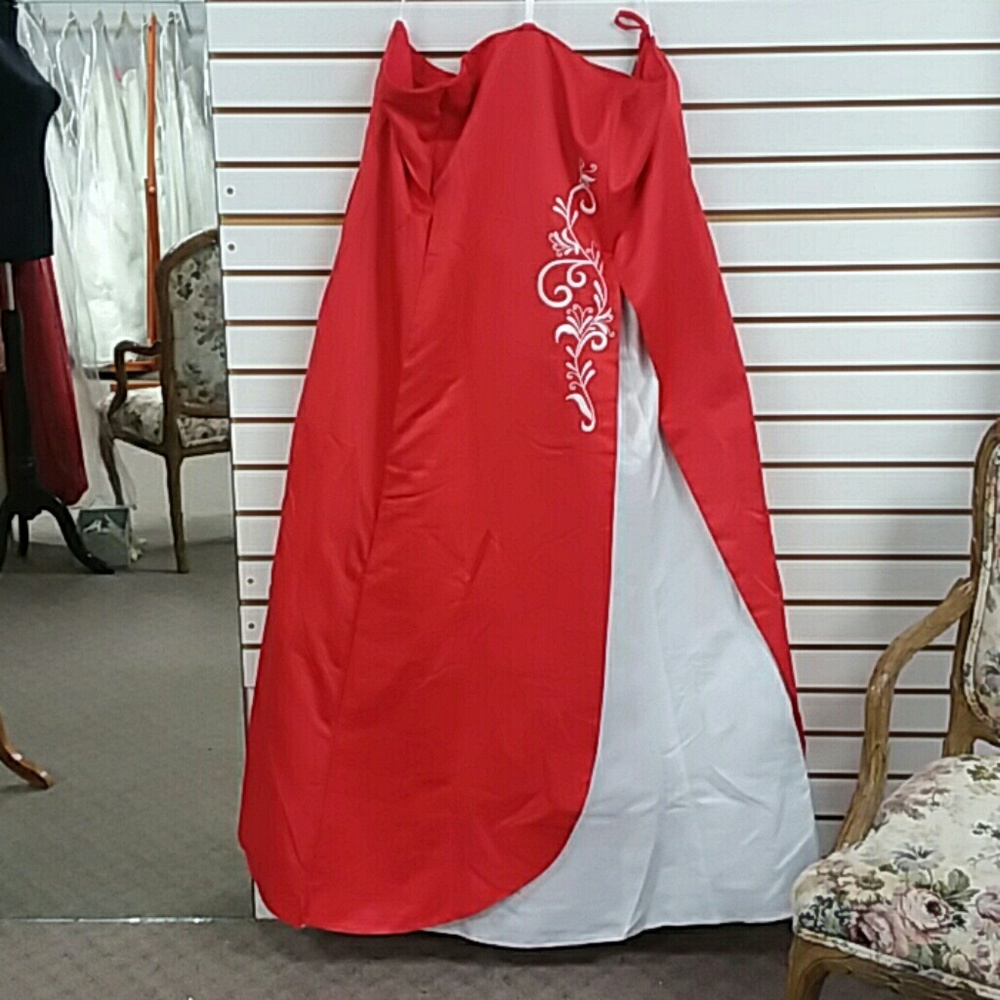 RED and WHITE Milano Prom